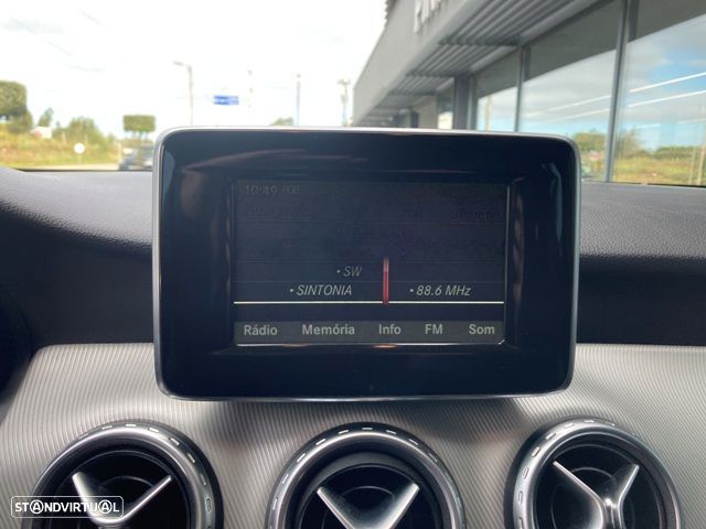 Mercedes-Benz GLA 220 d Urban - 26