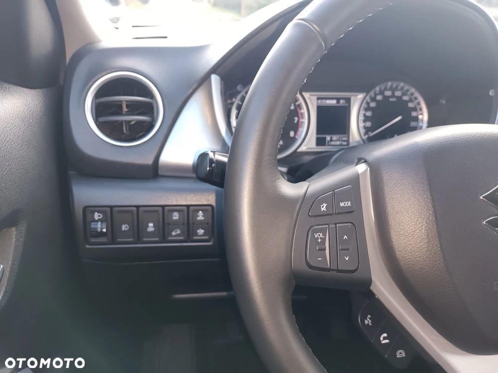 Suzuki Vitara 1.6 Premium 4WD - 27