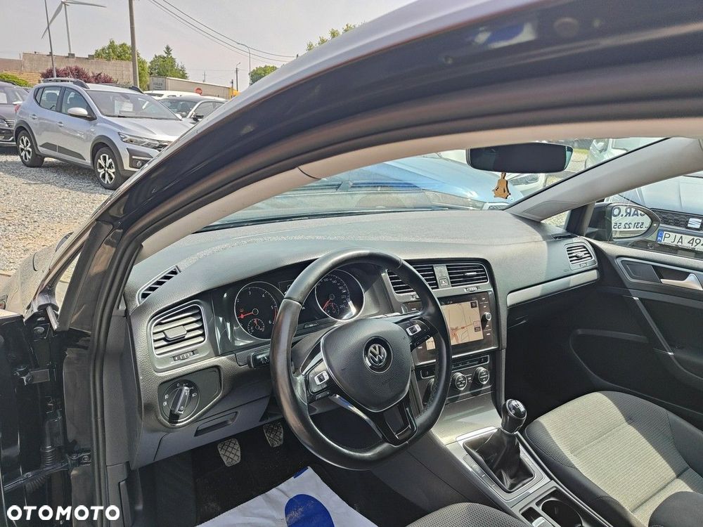 Volkswagen Golf - 17