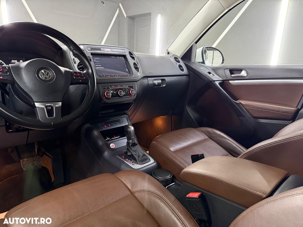 Volkswagen Tiguan 2.0 TDI 4Motion DSG Sport & Style - 16