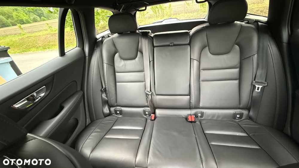 Volvo V60 B5 B AWD R-Design - 18
