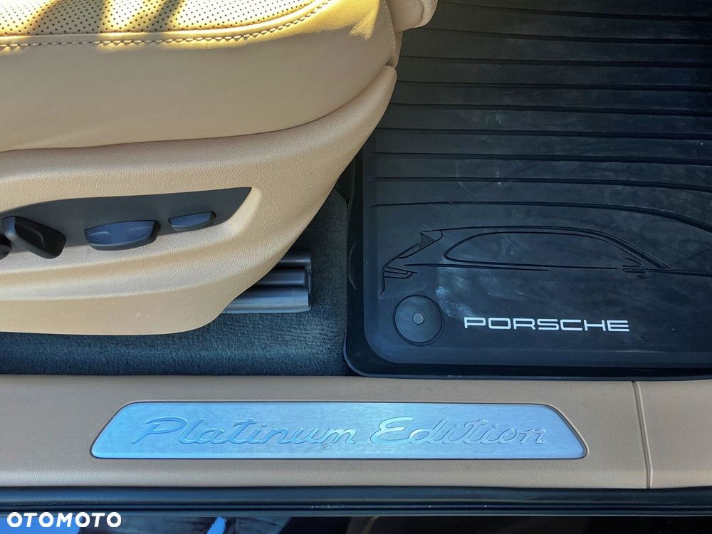 Porsche Cayenne Standard - 19