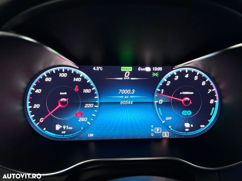 Mercedes-Benz GLC 300 e 4Matic 9G-TRONIC AMG Line Advanced - 25