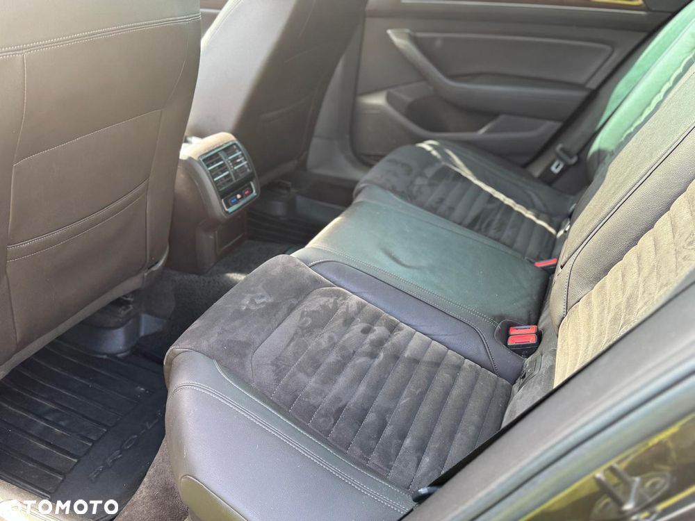 Volkswagen Passat 2.0 TDI SCR DSG Business - 8