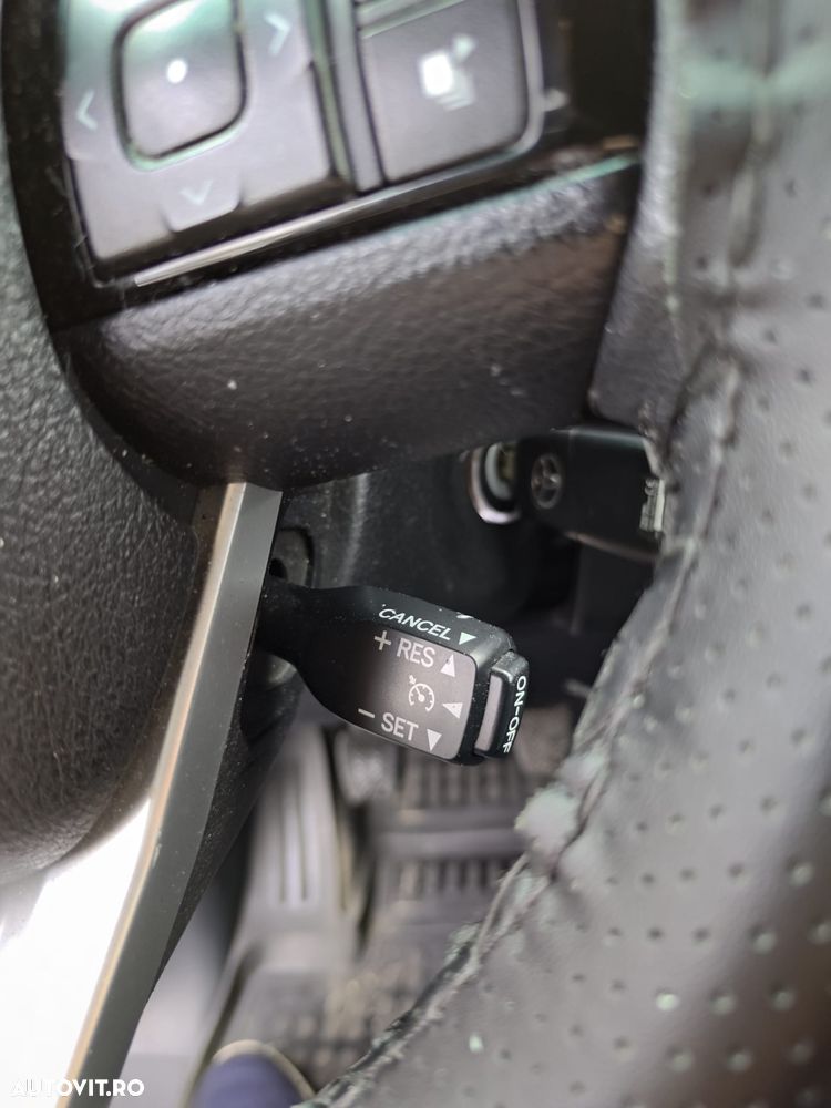 Toyota Hilux 4x4 Double Cab M/T Style - 17