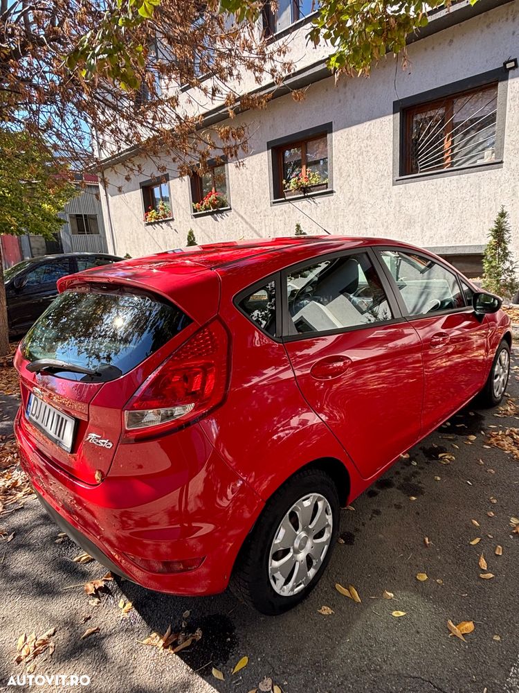 Ford Fiesta 1.25i Ambiente - 2
