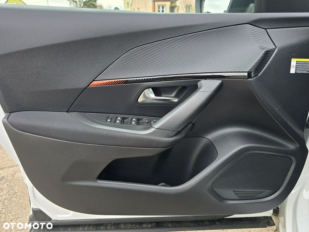 Peugeot 2008 1.2 PureTech Active Pack S&S EAT8 - 29