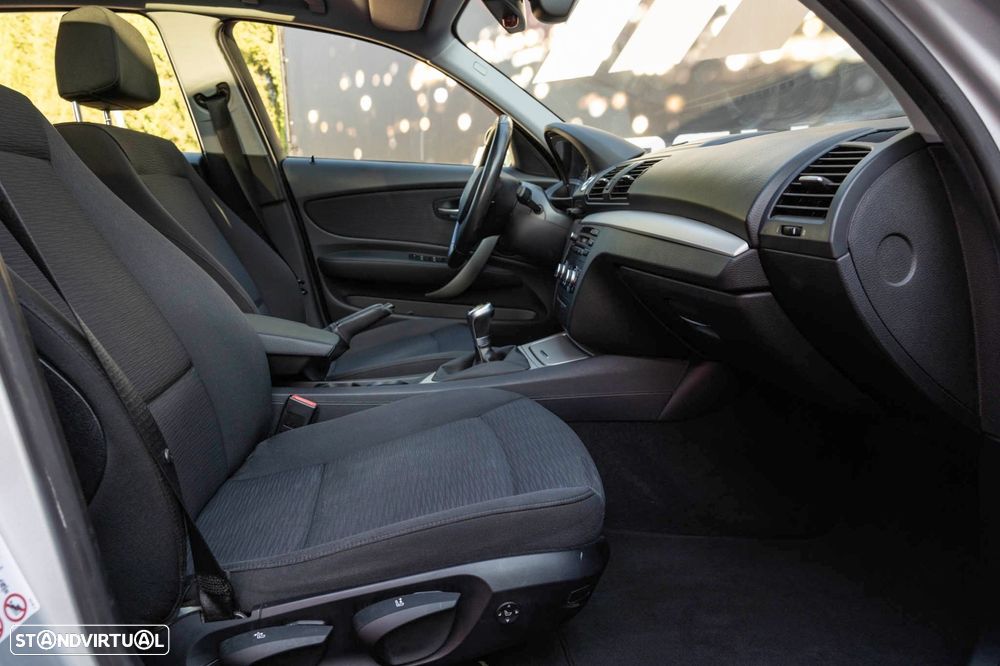 BMW 118 d Pack M - 28