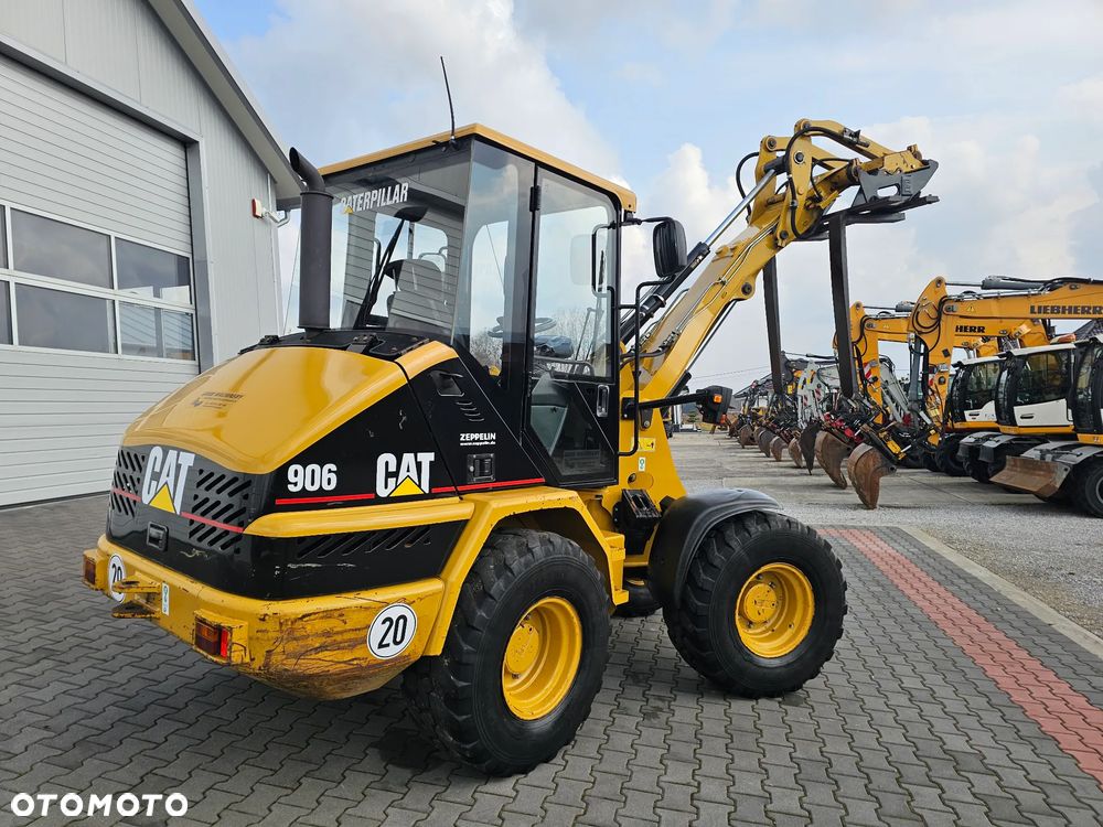 Caterpillar 906 - 18