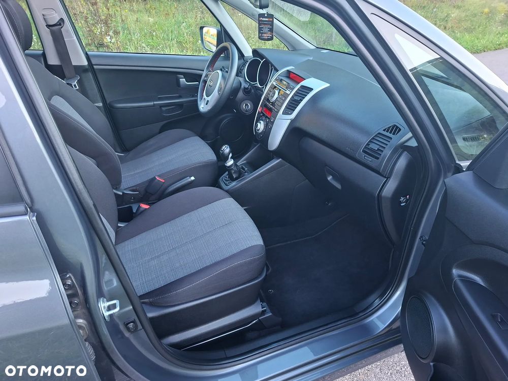 Kia Venga 1.4 CVVT Titanium Collection - 25