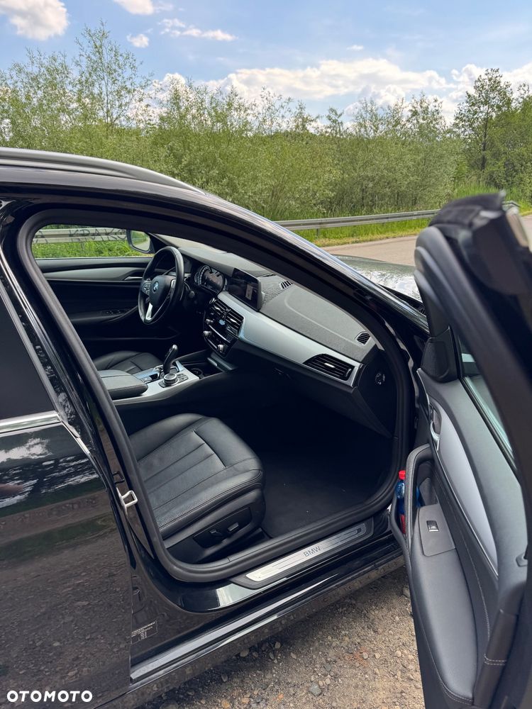 BMW Seria 5 520d - 12