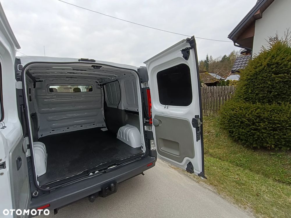 Opel Vivaro - 15