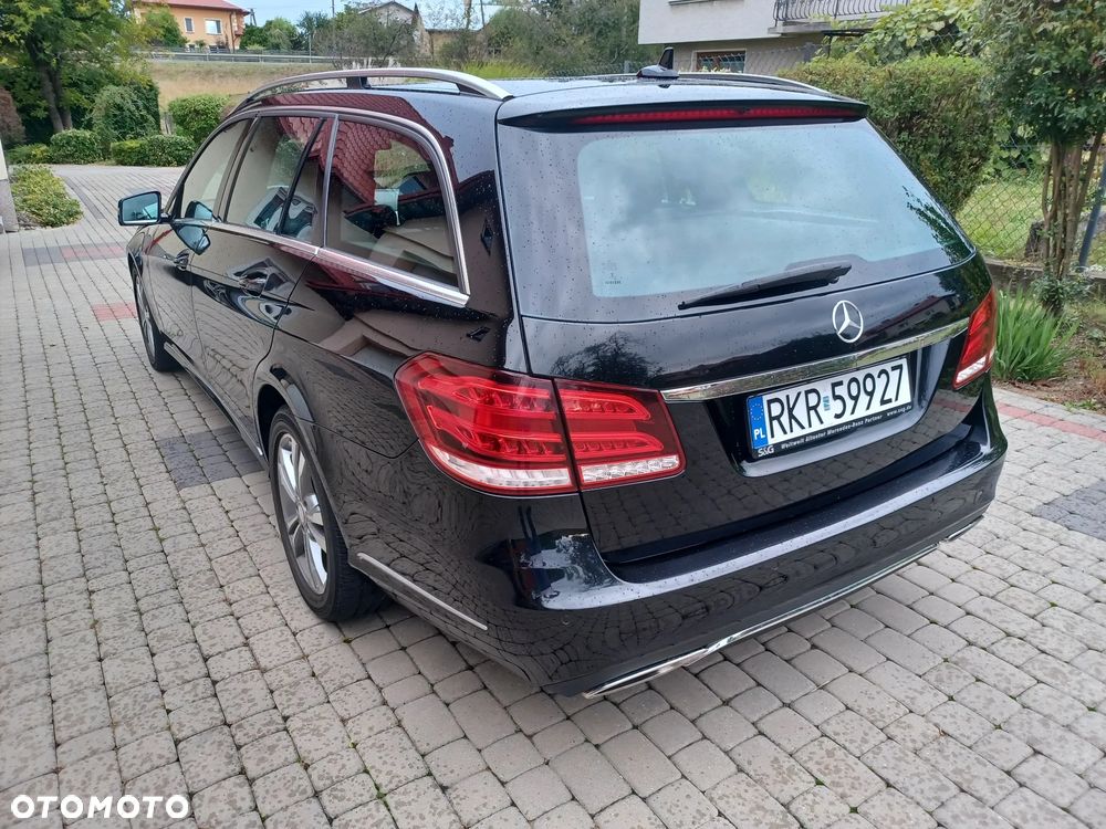 Mercedes-Benz E-Class 2013 photo 4