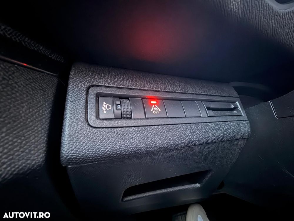 Peugeot 3008 1.2 PureTech Turbo S&S EAT8 Allure - 28