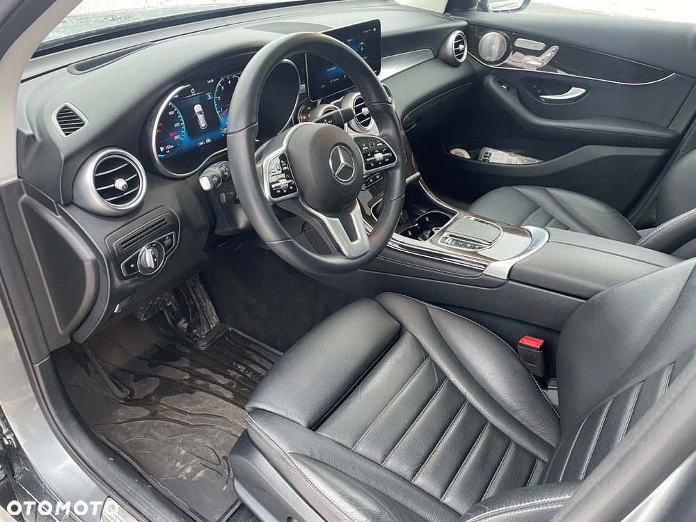 Mercedes-Benz GLC 300 4Matic 9G-TRONIC Exclusive - 31