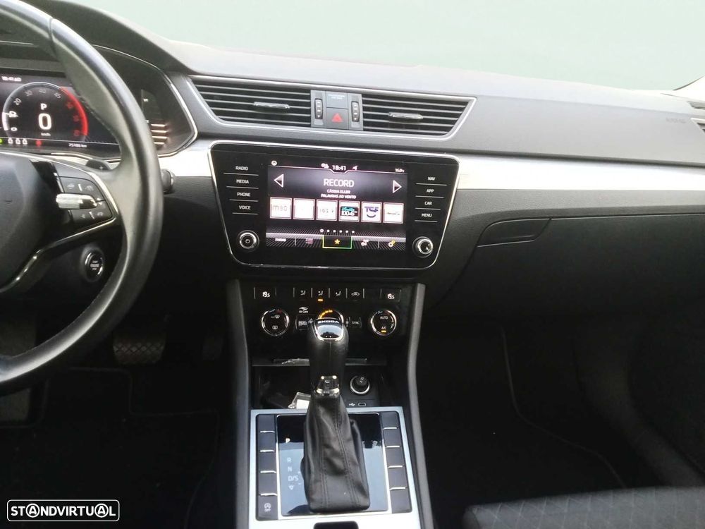 Skoda Superb Break 2.0 TDI DSG - 16