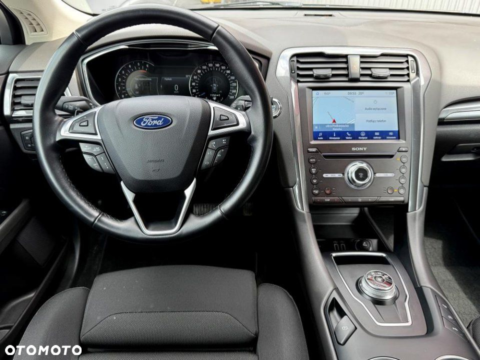 Ford Mondeo - 10