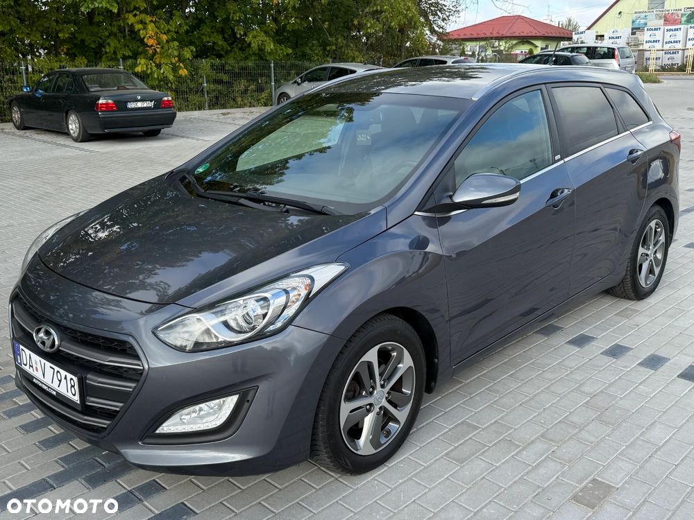 Hyundai i30 1.4 Passion - 16