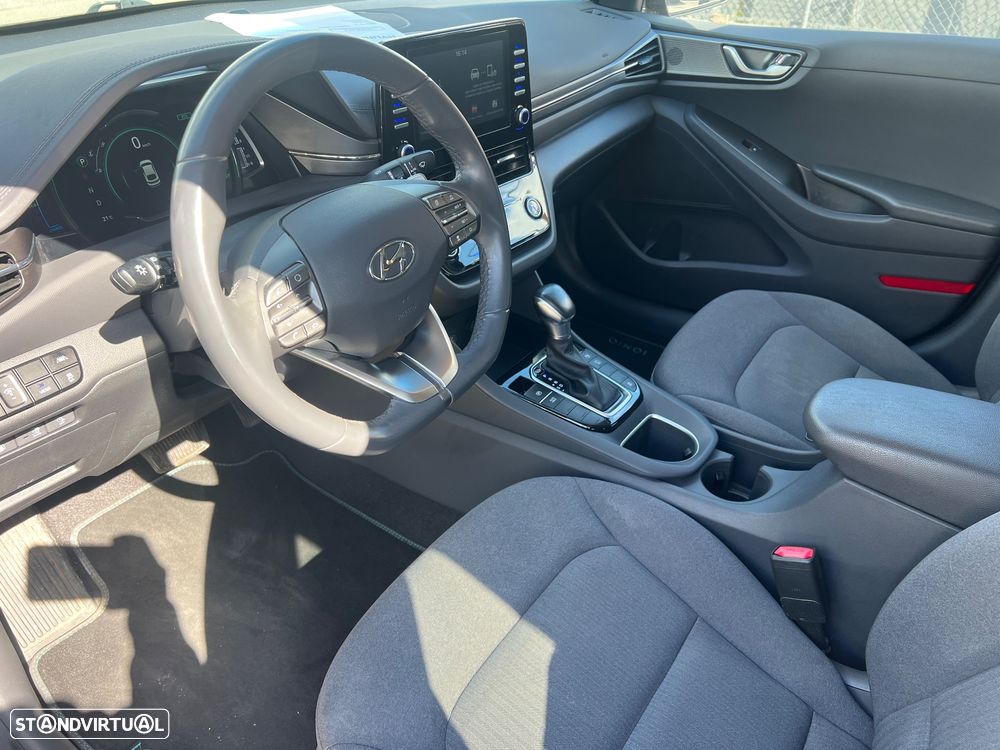 Hyundai Ioniq 1.6 GDI HEV Hybrid Tech - 35