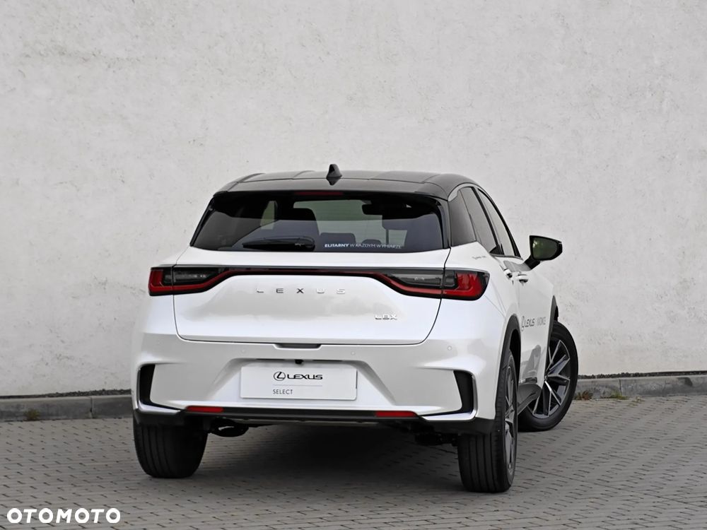 Lexus LBX 1.5 Hybrid Emotion - 5