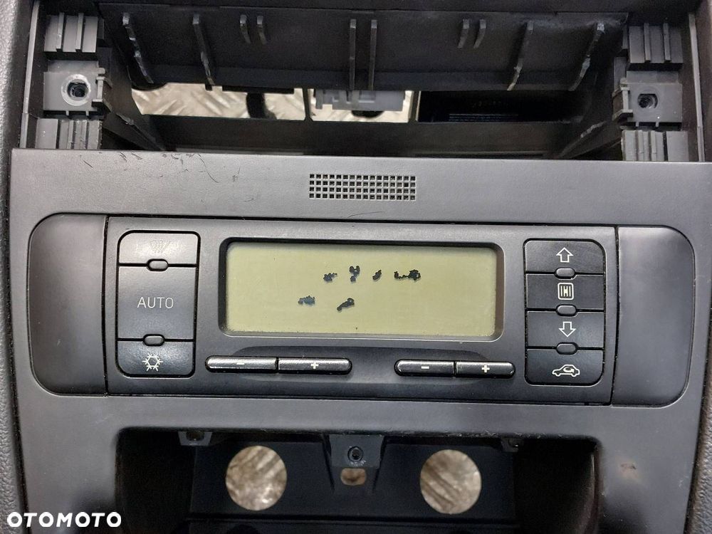 RAMKA KONSOLI ŚRODKOWA PANEL NAWIEWU SEAT TOLEDO II LEON I 1M0820043C - 3
