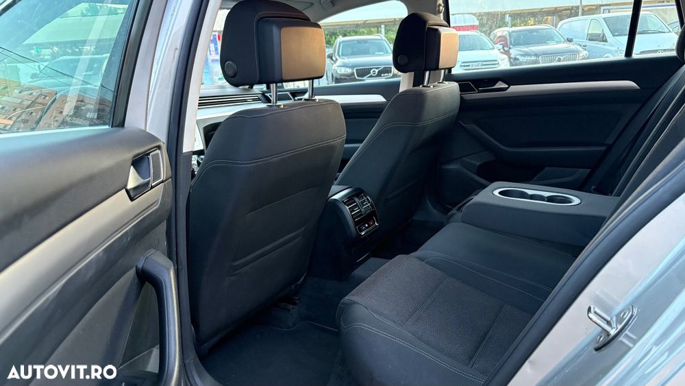 Volkswagen Passat 2.0 TDI (BlueMotion Technology) Comfortline - 22