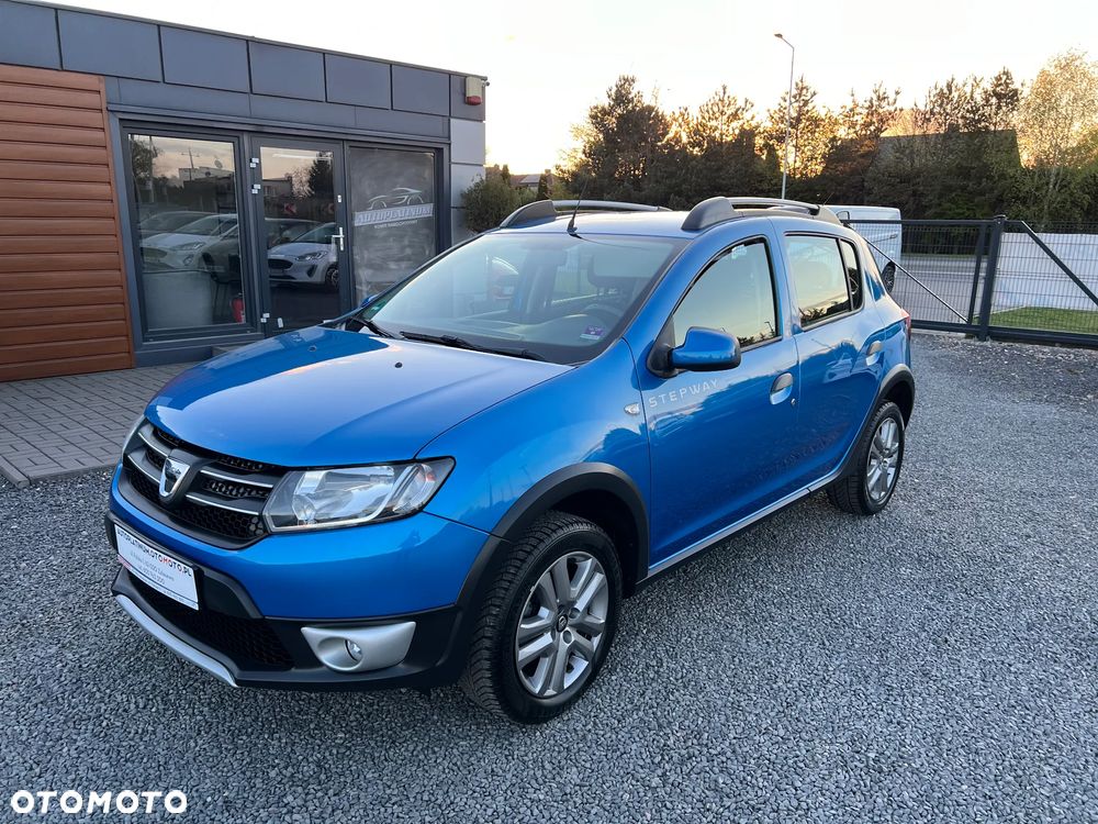 Dacia Sandero Stepway TCe 90 (S&S) Celebration - 1