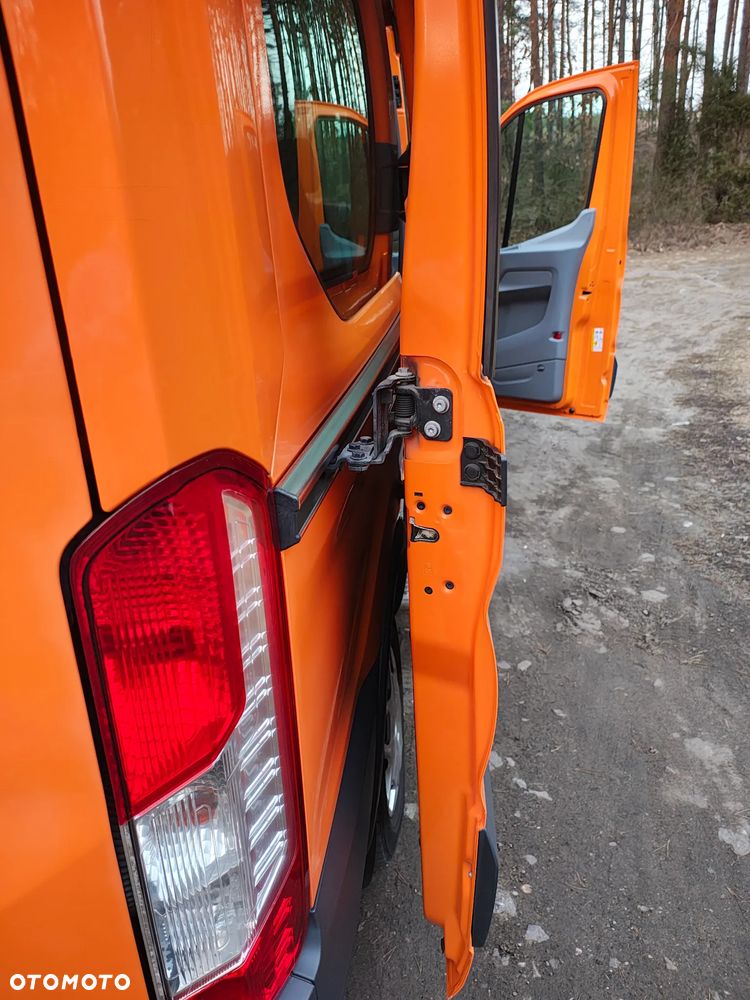 Ford Transit - 29