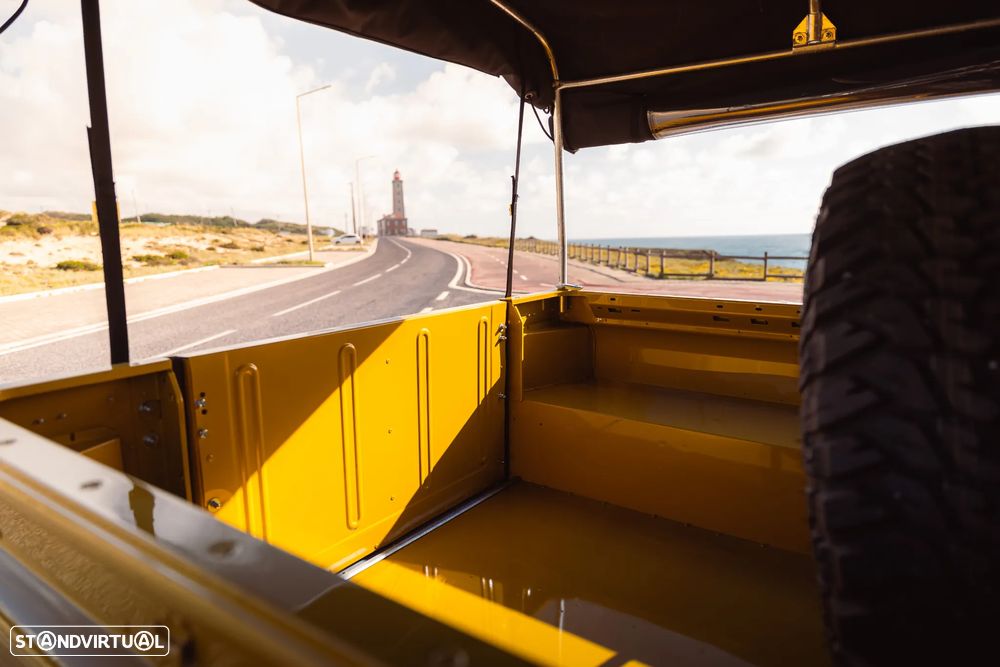 Land Rover Defender 90 SW 2.4 CRD S - 9