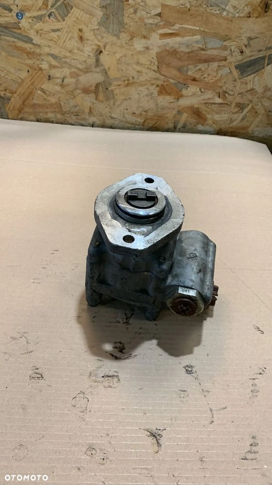 POMPA WSPOMAGANIA BOSCH ZF 7688955505 ZF LENKSYSTEME DO IVECO ASTRY,  TRAKKERA, EUROTRAKKERA CURSOR 8X4, 8X8. - 1