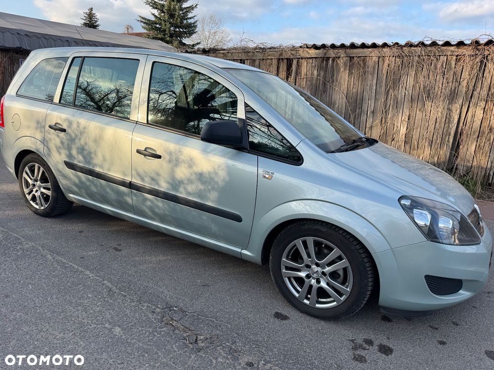 Opel Zafira 1.6 Enjoy - 13