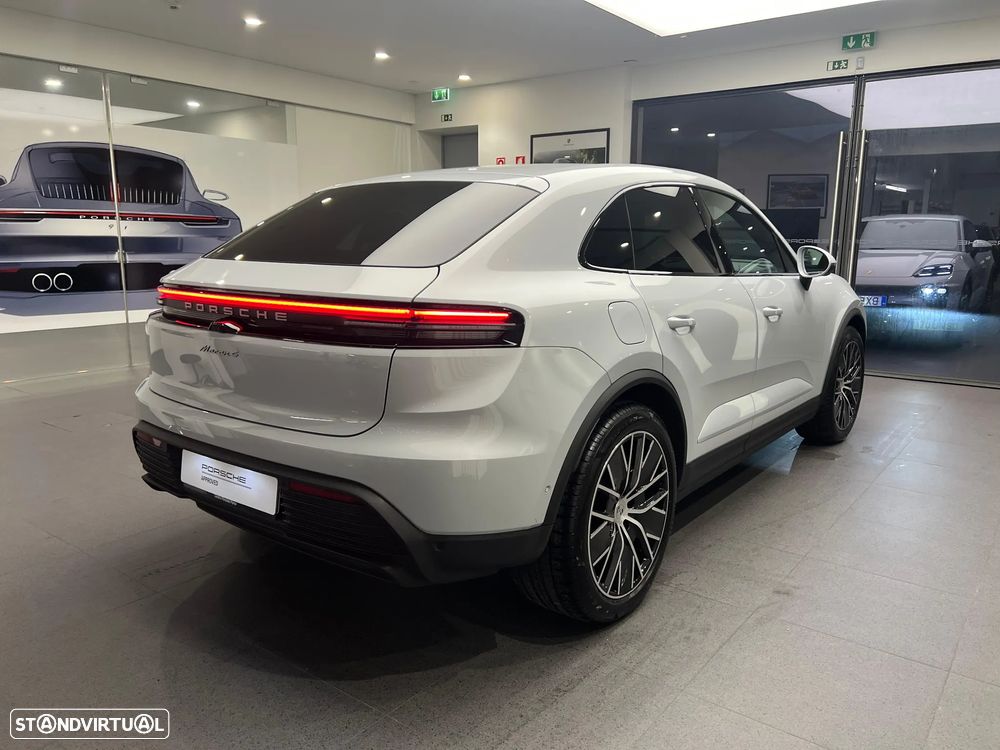 Porsche Macan Electric 4 - 9