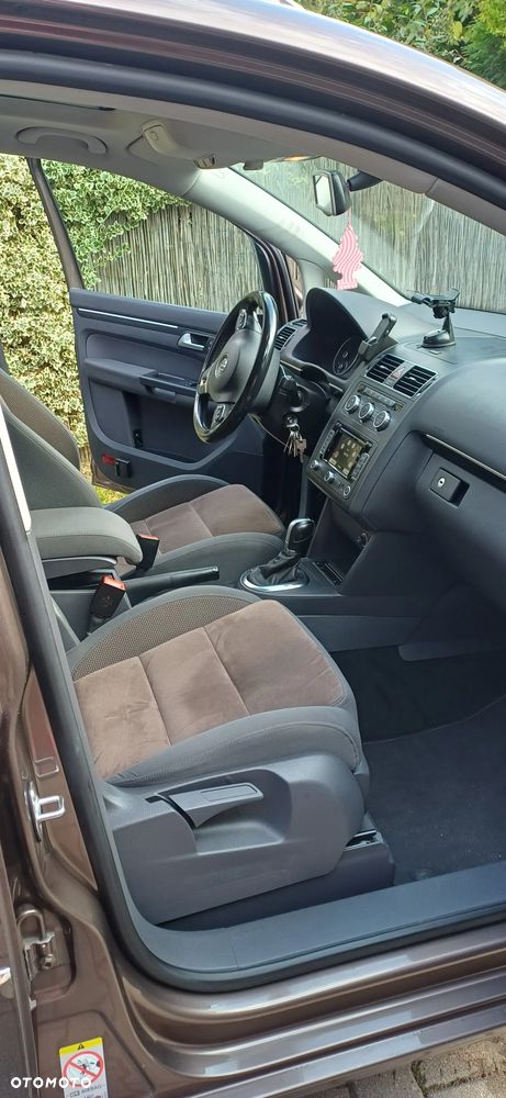 Volkswagen Touran 2.0 TDI DPF Comfortline DSG - 11