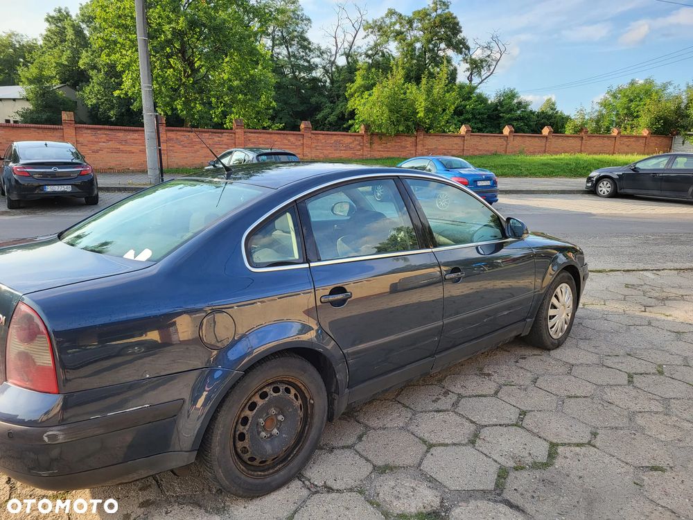 Volkswagen Passat 1.9 TDI Comfortline - 2
