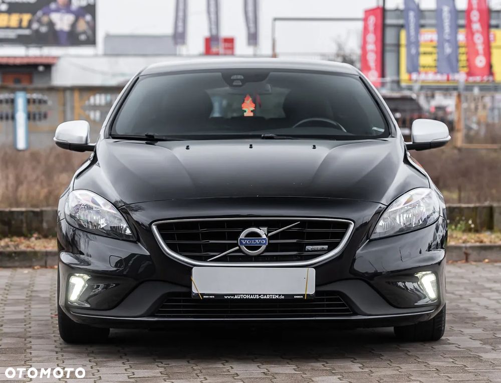Volvo V40 D2 R Design - 4