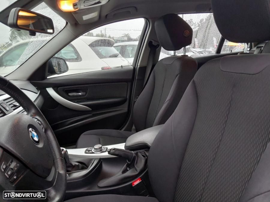 BMW 318 d Advantage - 9