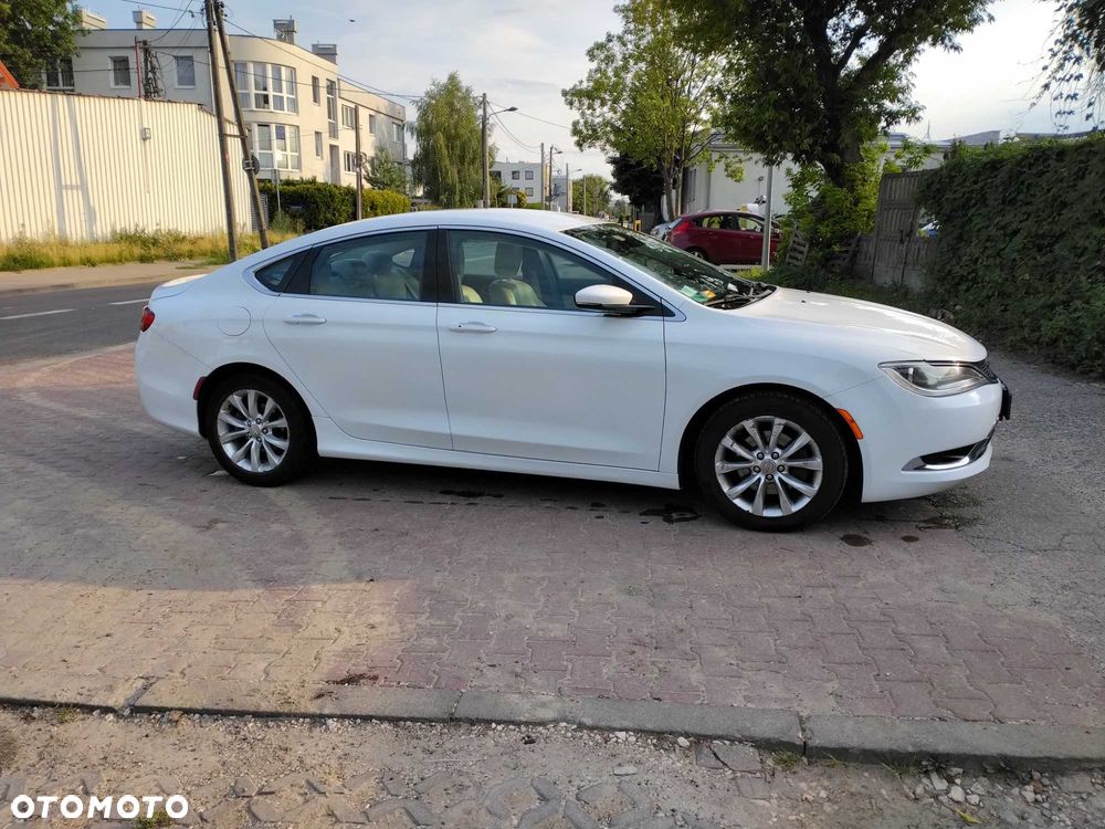 Chrysler 200 - 3