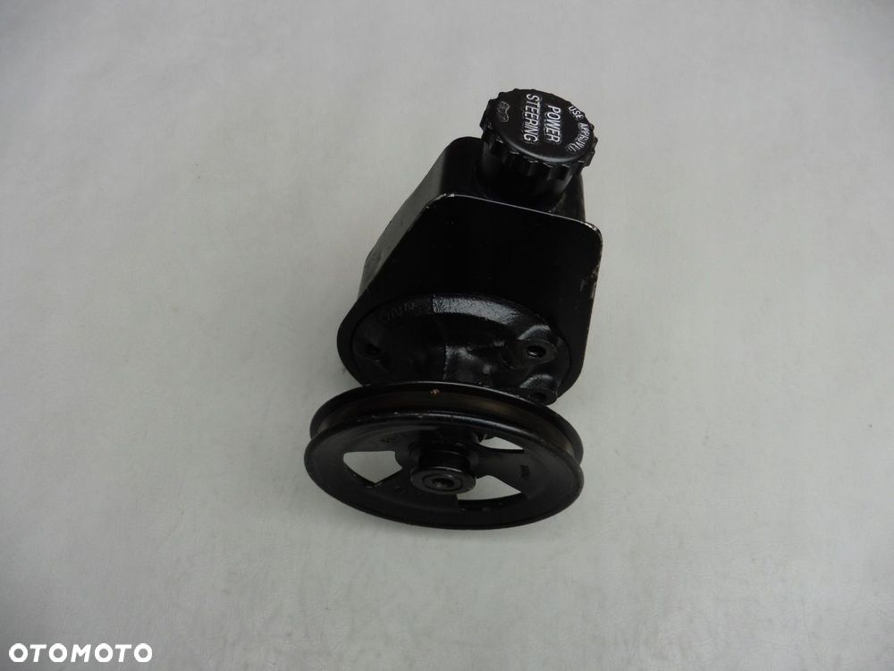 Pompa wspomagania Dodge Caravan II 3,0i Chrysler PLYMOUTH 135ci 90-95r