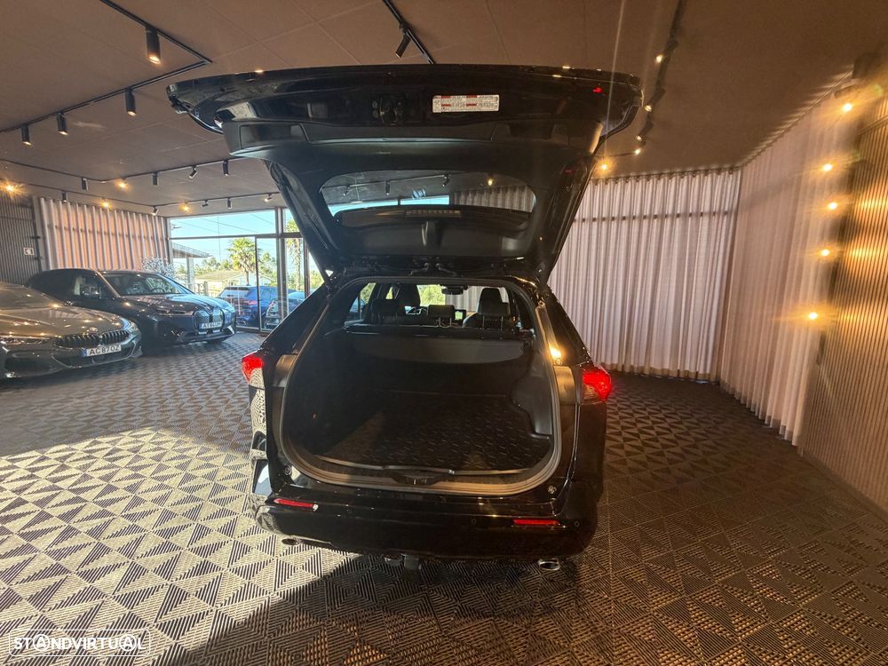 Toyota RAV4 2.5 HDF Black Edition - 31