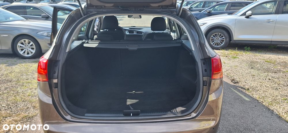 Kia Ceed Cee'd 1.6 GDI L - 11