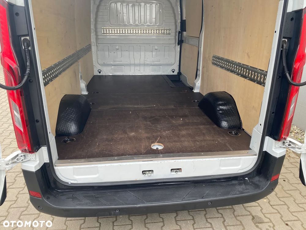 Maxus DELIVER 9 L2H2 - 20