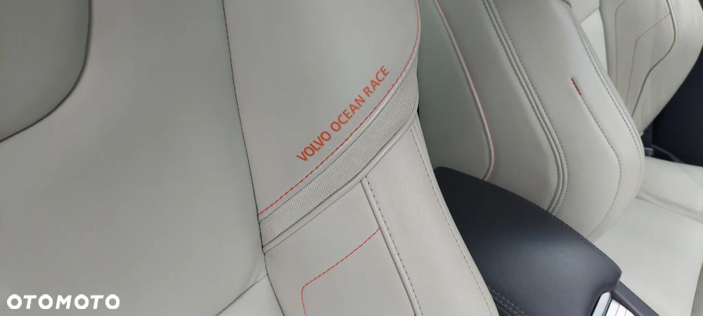 Volvo XC 60 D4 Drive-E Ocean Race - 25