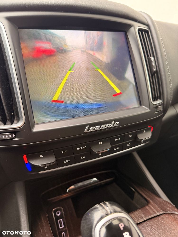 Maserati Levante S Q4 GranLusso - 9