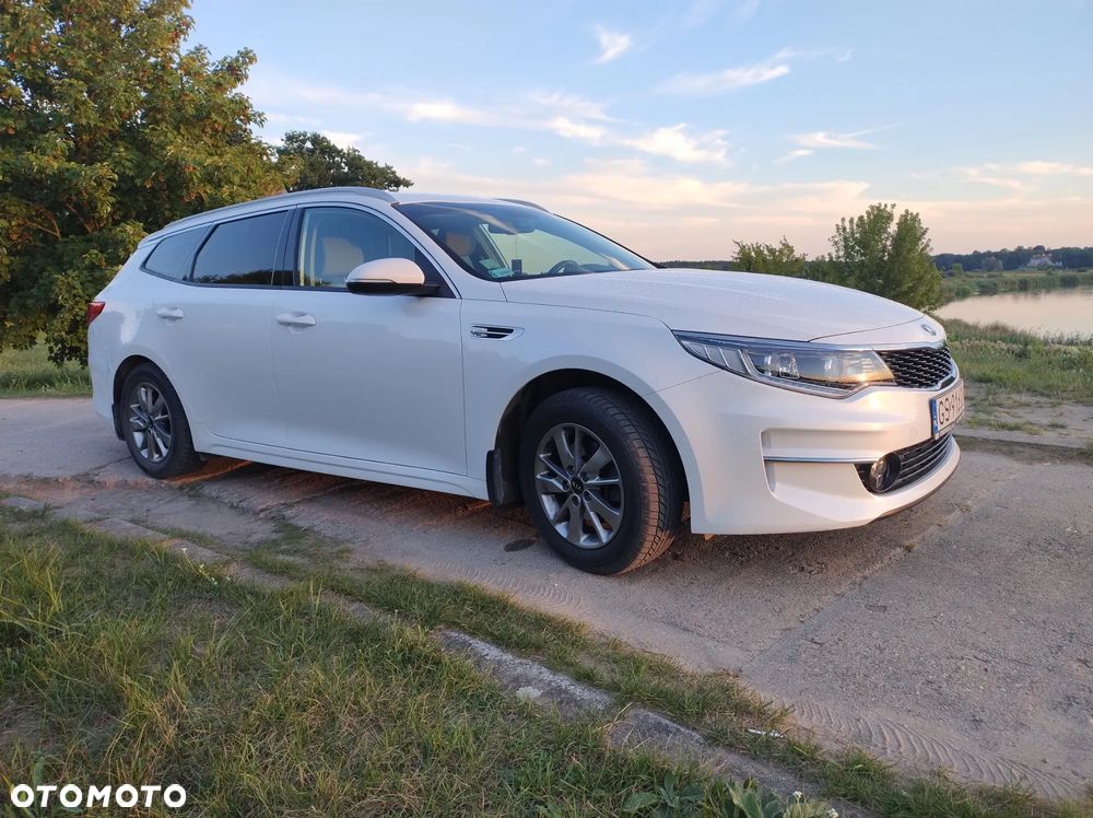 Kia Optima - 16
