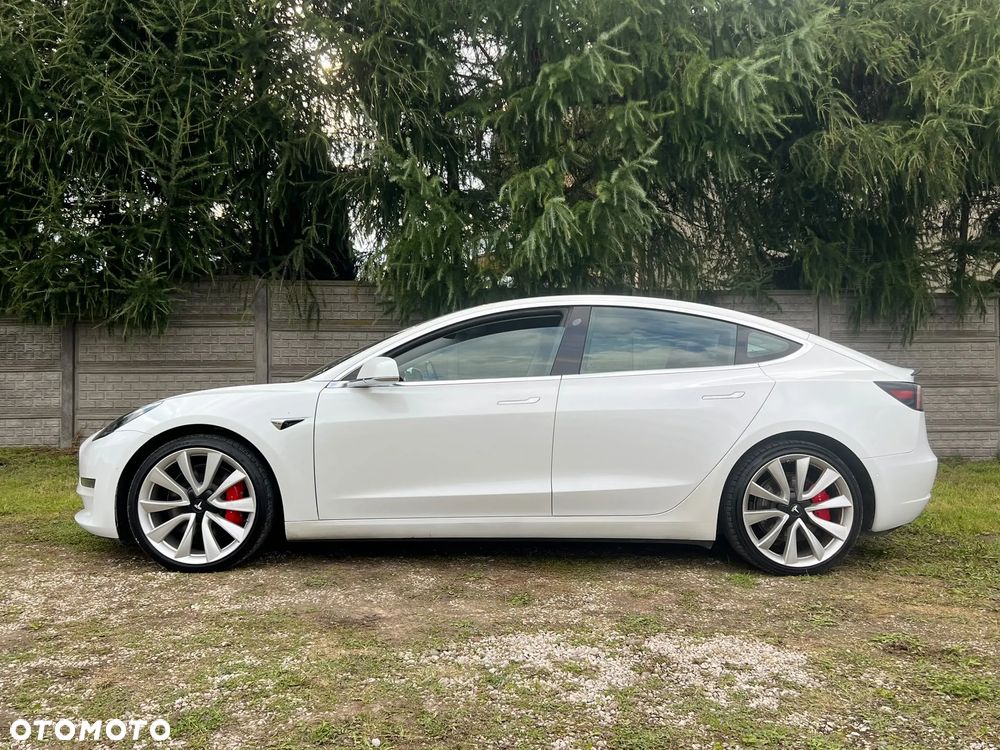 Tesla Model 3 Performance AWD - 4