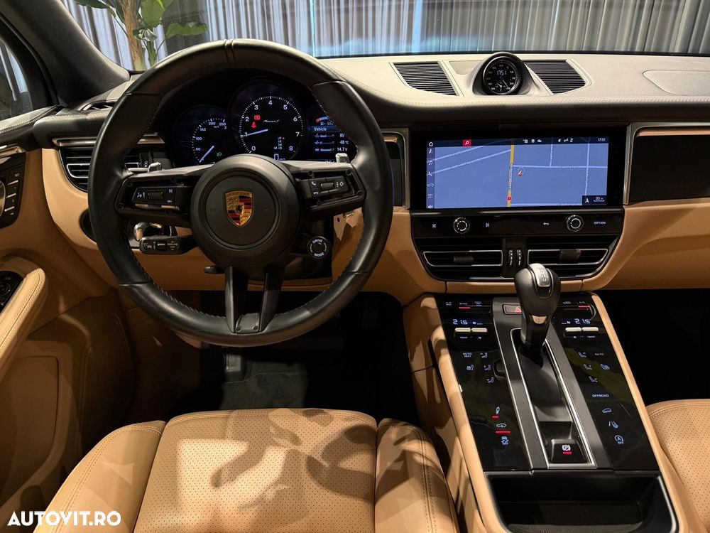 Porsche Macan T - 26