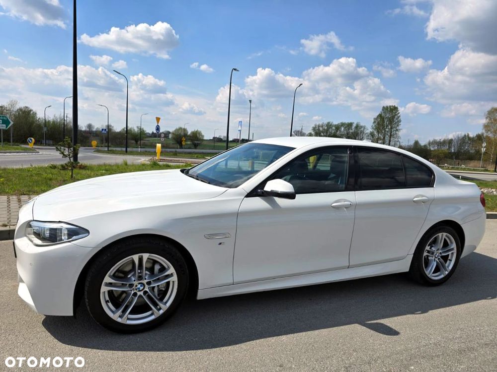 BMW Seria 5 530d xDrive Sport-Aut - 9