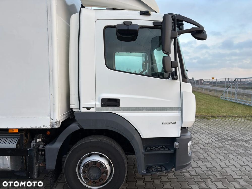 Mercedes-Benz ATEGO 1524  EURO 6 (1527, 1530) kontener z windą , kabina przeedłużana  z łóżkiem składanym - 5