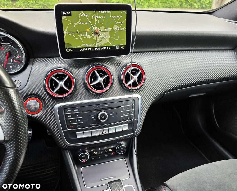 Mercedes-Benz Klasa A AMG 45 4Matic AMG Speedshift 7G-DCT - 24