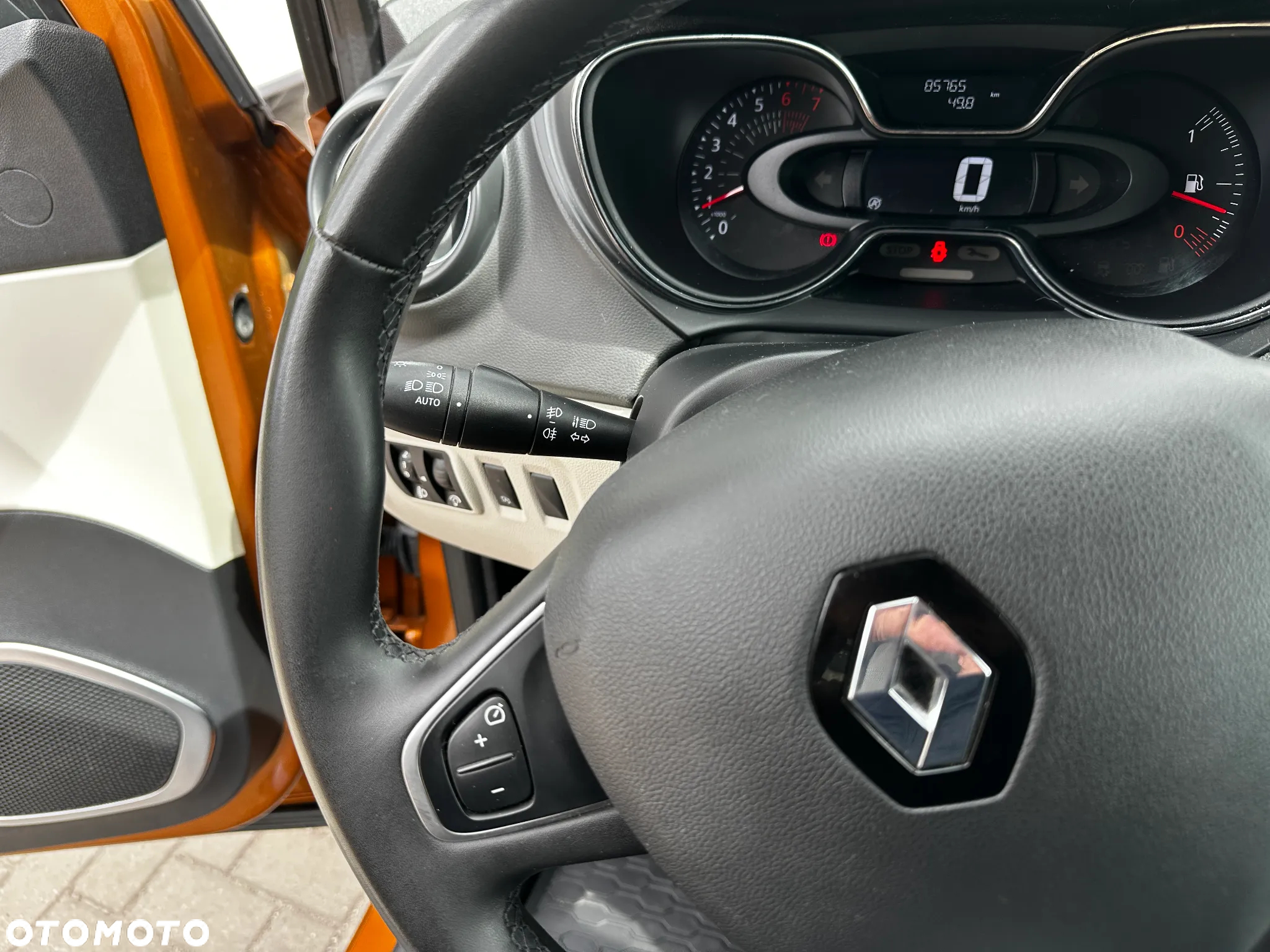 Renault Captur - 10